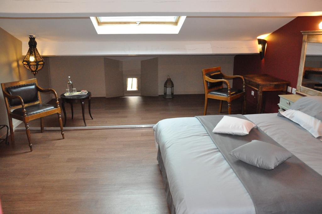 Caraman Le Lac De Crivito B&B 객실 사진