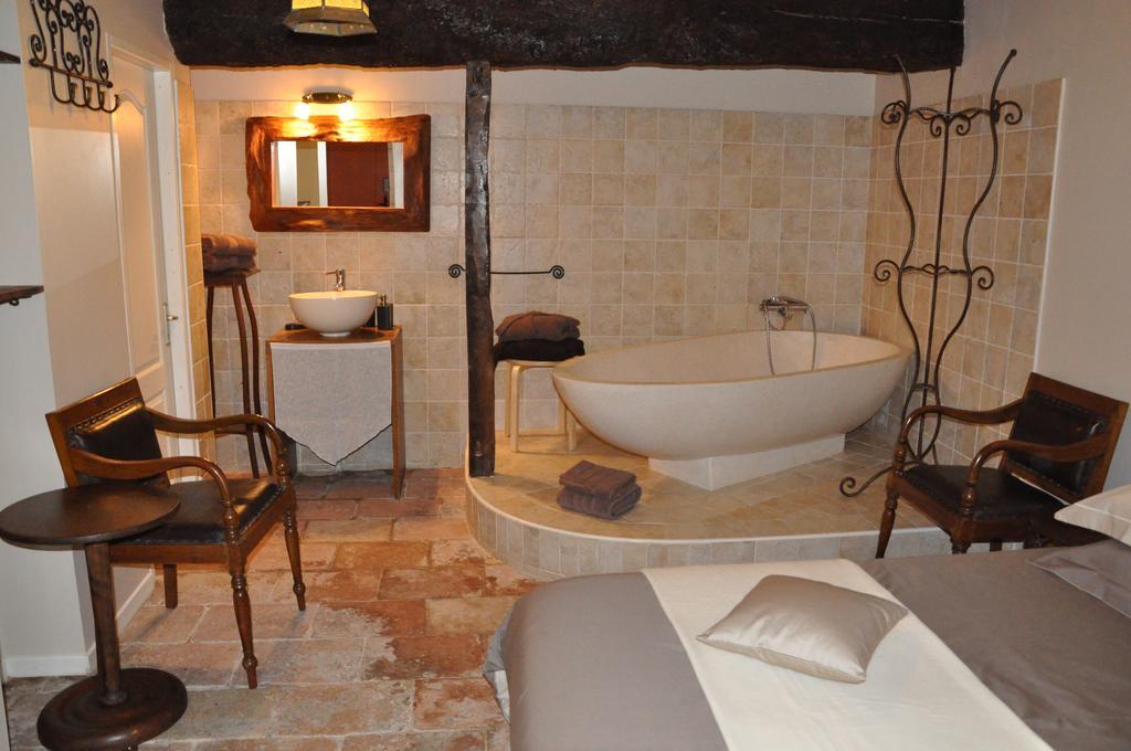 Caraman Le Lac De Crivito B&B 객실 사진